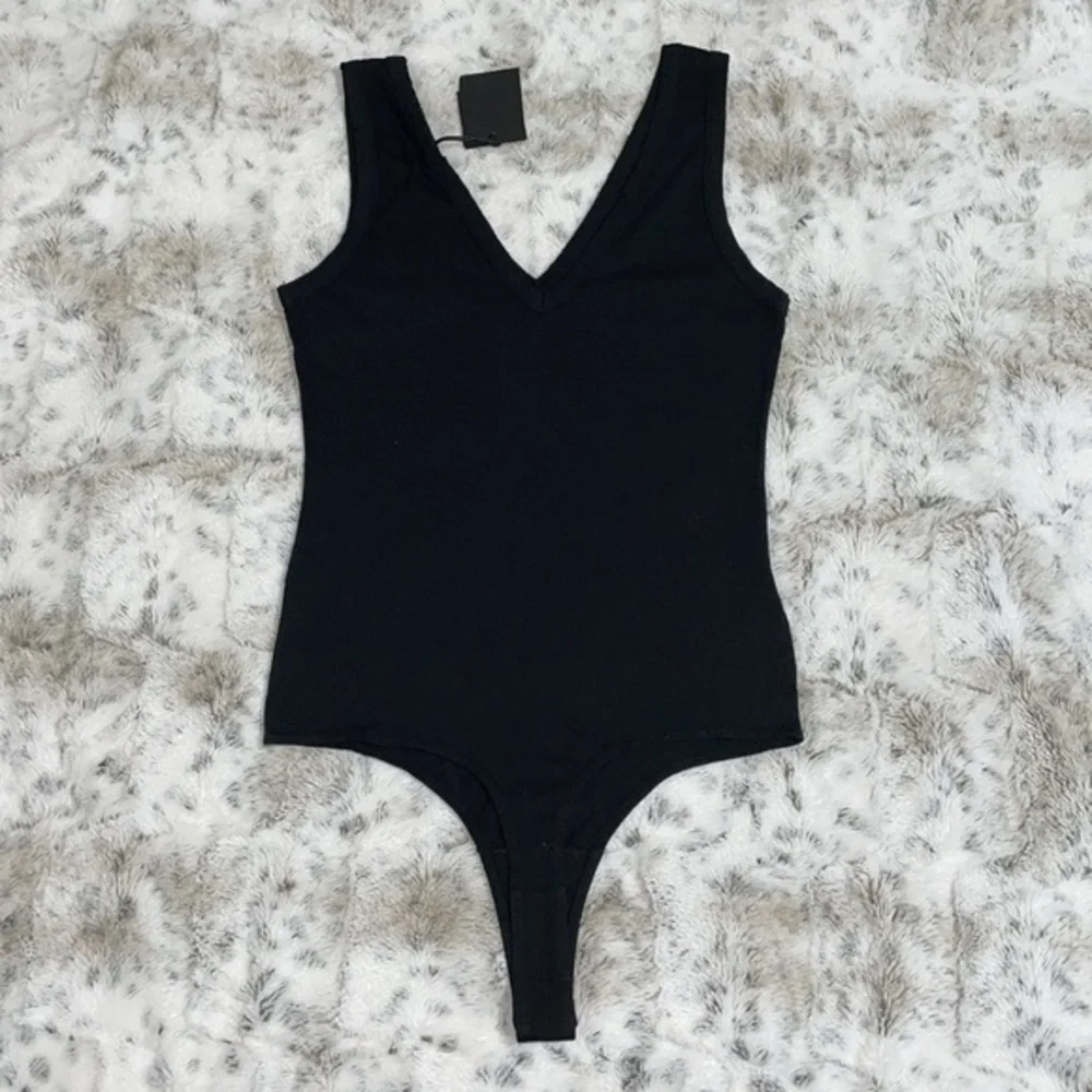 🆕 NWT N:Philanthropy Mystic V Neck Tank Top Black Bodysuit